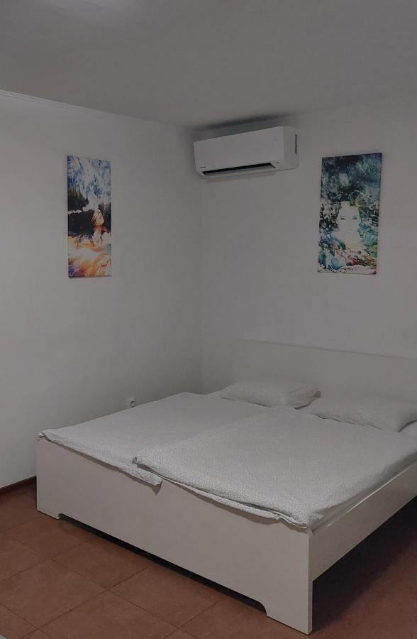 Apartman - Sukromie V Meste Bratislava Exteriör bild